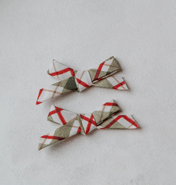{Holiday} Fabric Bow
