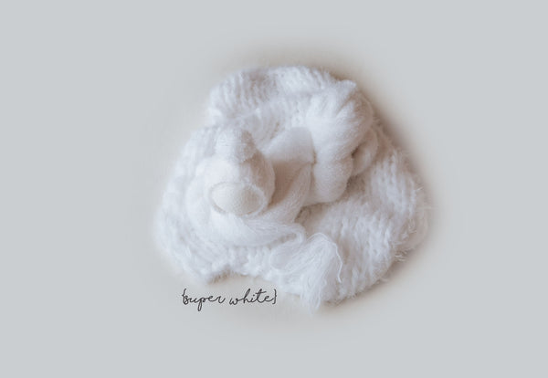 Whispy set Pom bonnet {SUPER WHITE}