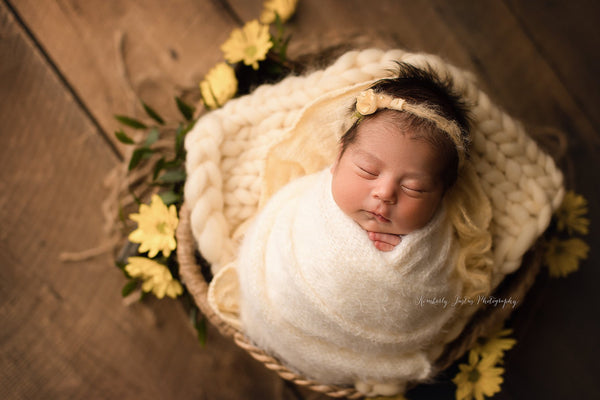 {PALE YELLOW} set 0109